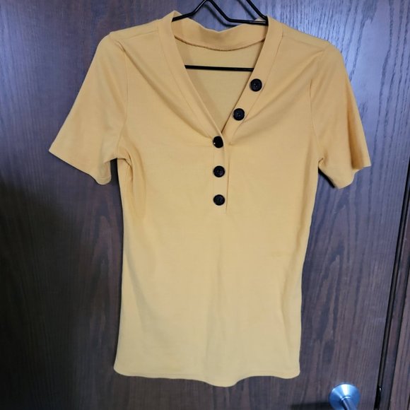 Bright Yellow Asymmetric Button Stretch Tee Size Medium Unbranded - Picture 4 of 9